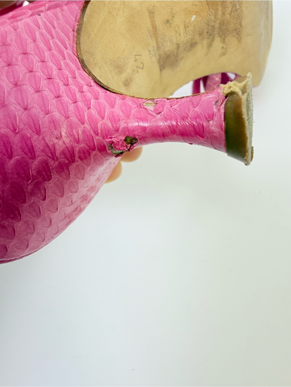 Vintage Manolo Blahnik Pink Python Snakeskin Strappy Mules Kitten Heels EU 42 - Picture 8 of 11